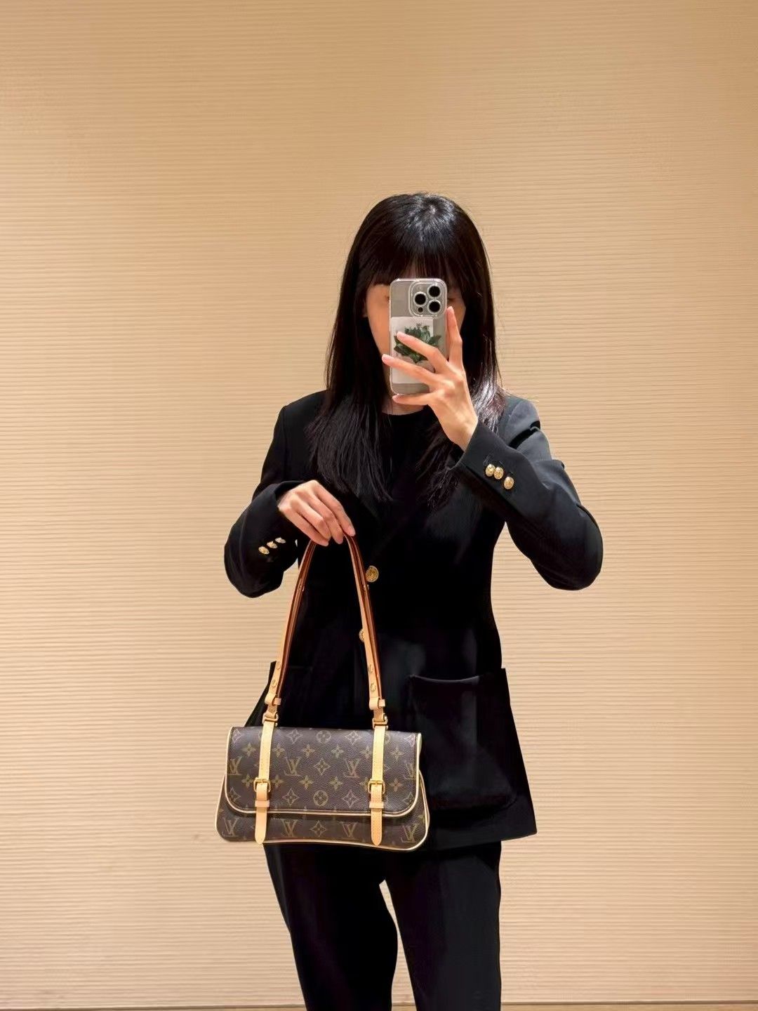 Classic Monogram Double Drawstring Vintage-Inspired Bag | Elegant Longline Silhouette Figure-Flattering 图 6