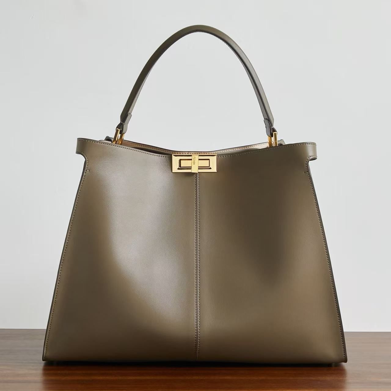 Large Peekaboo upgraded handbag first layer cowhide 42cm large capacity tote bag shoulderless classic metal buckle commuter bag
