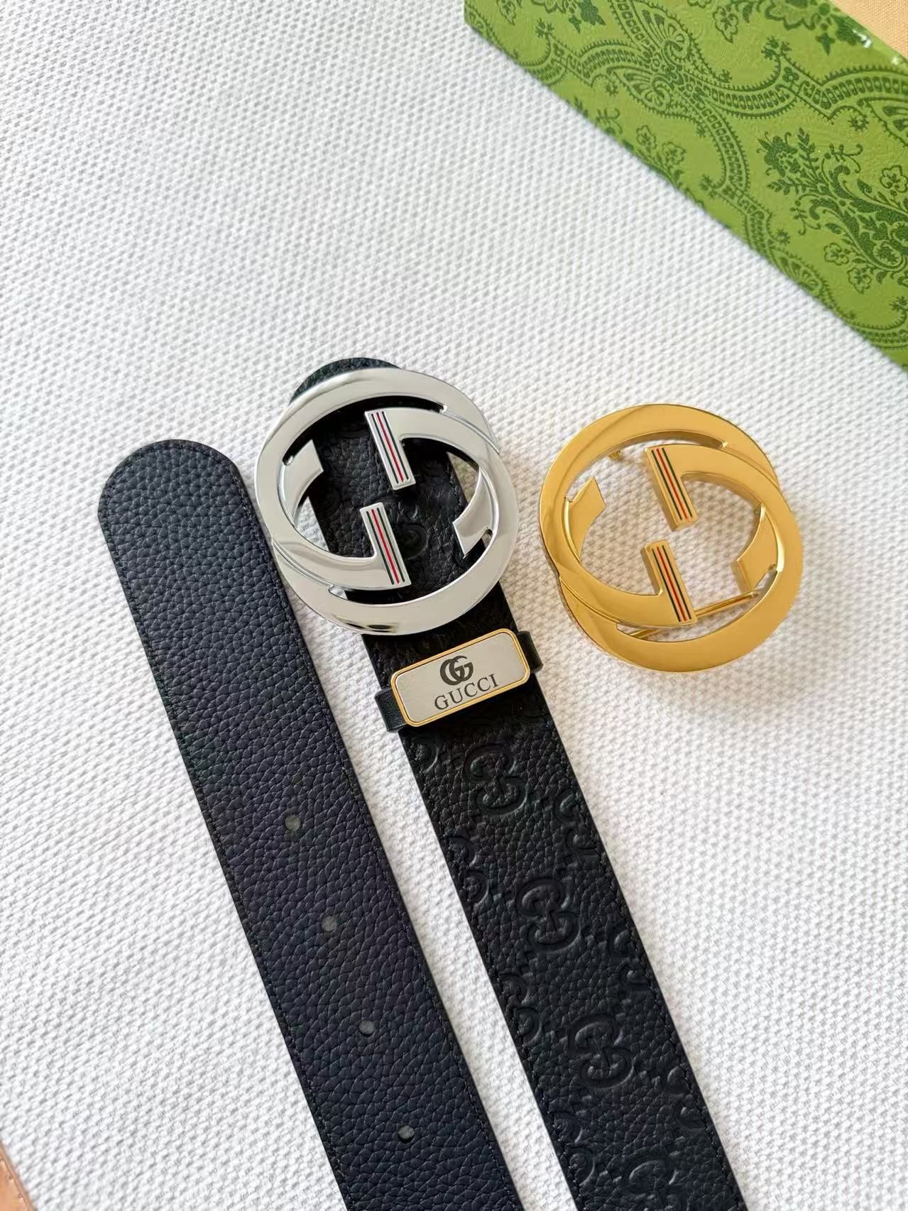 Gucci Men Belt, Black GG Embossed Leather, Gold Interlocking G Buckle dengan Web Stripe, Tali Pinggang Bisnis 图 7
