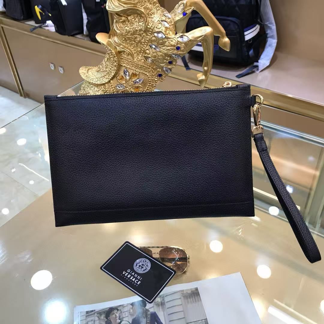 Versace Men Clutch Bag, Black Grain Leather with Gold Medusa Head, Large Capacity Business Hand Pouch 图 2