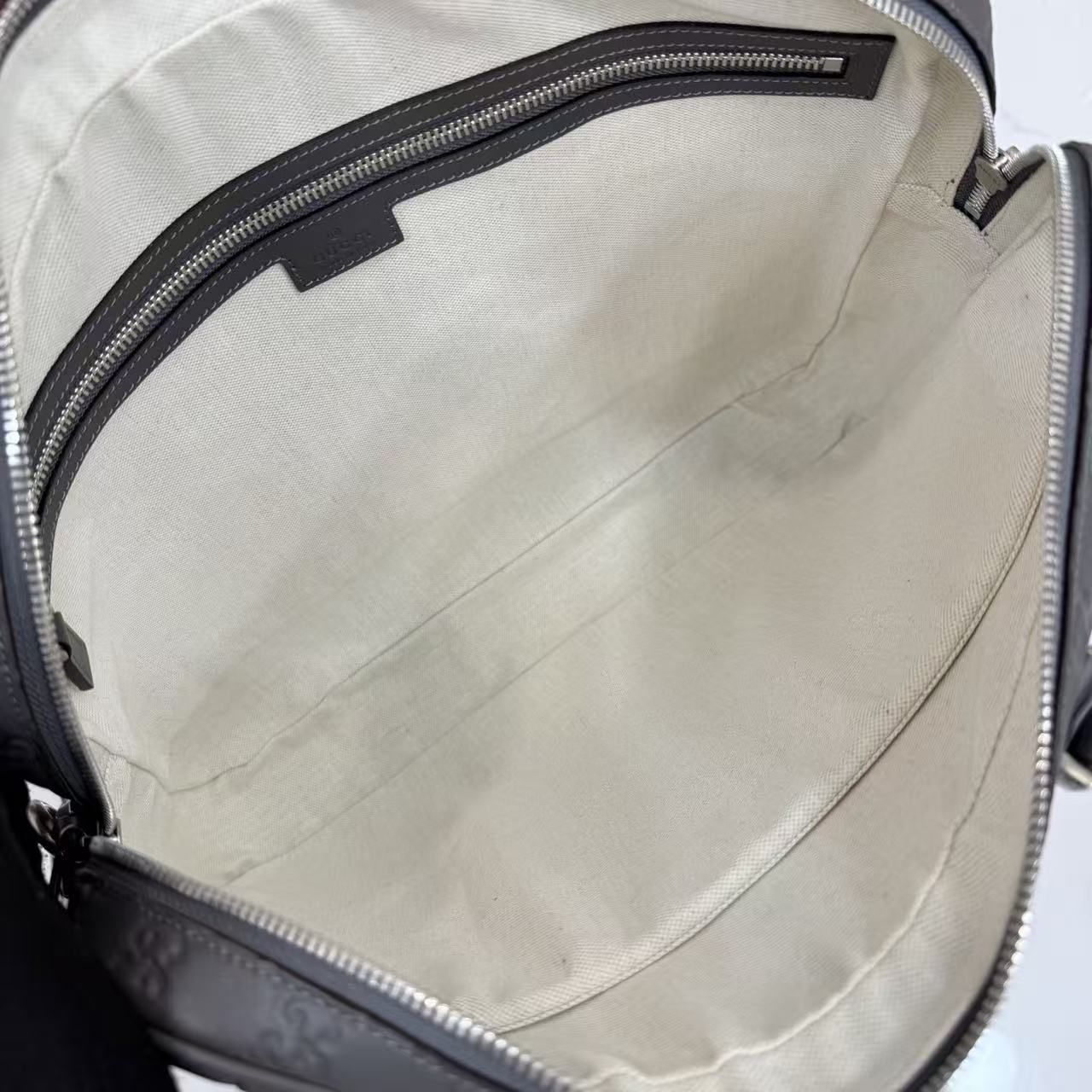 Gucci Grey GG Embossed Briefcase, Men Handheld Business Laptop Bag 图 6