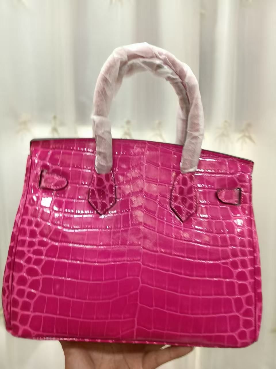 30cm Rose Red Crocodile Pattern Stylized Handbag Top Cowhide Light Luxury Ladies Handbag 图 4
