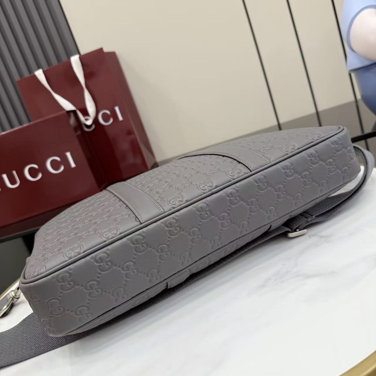 Gucci Grey GG Embossed Briefcase, Men Handheld Business Laptop Bag 图 3