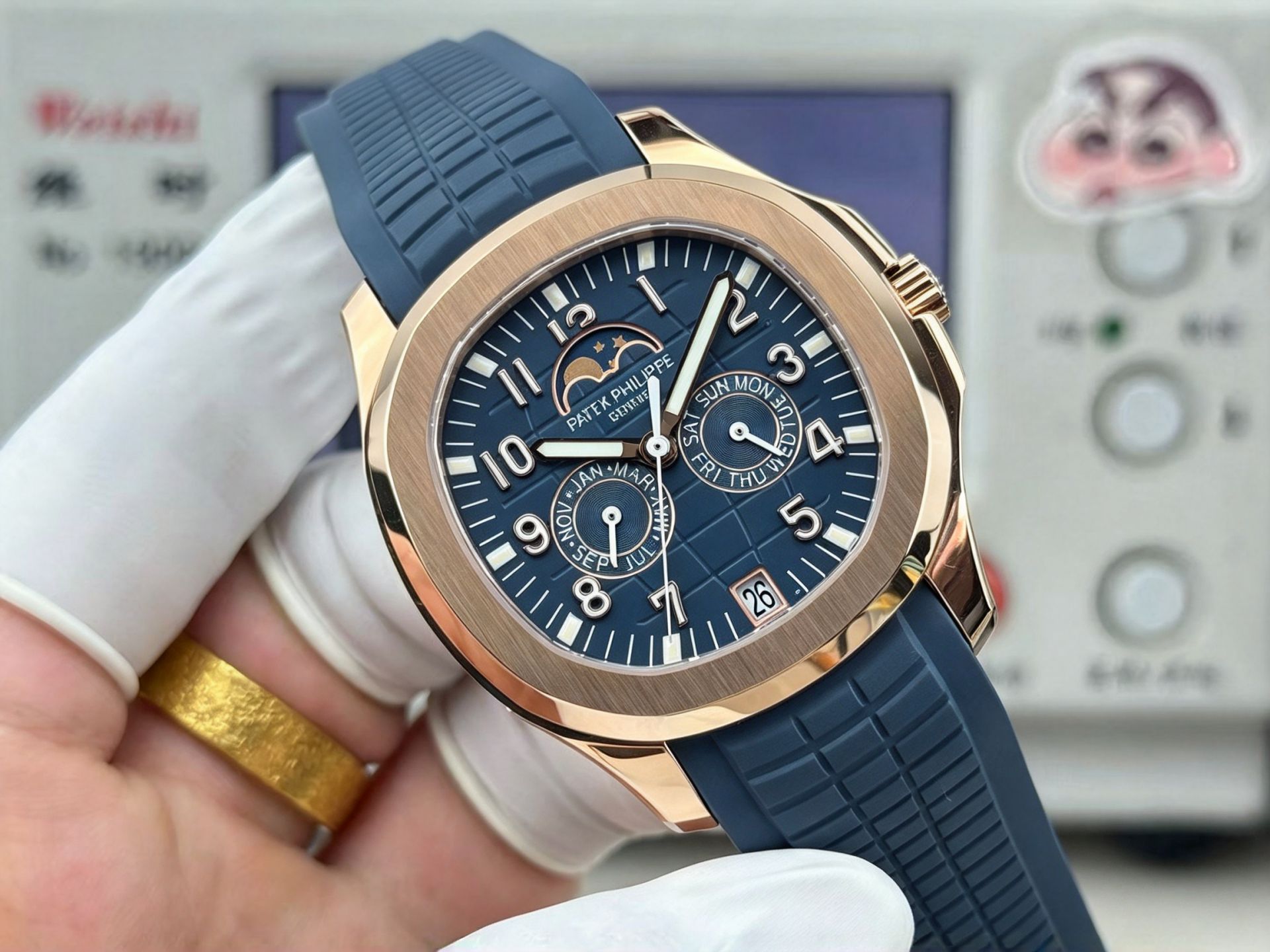 Rose Gold Calendar Moon Grenade Blue Disc Rubber Band Men's Luxury Sport Watch 图 2