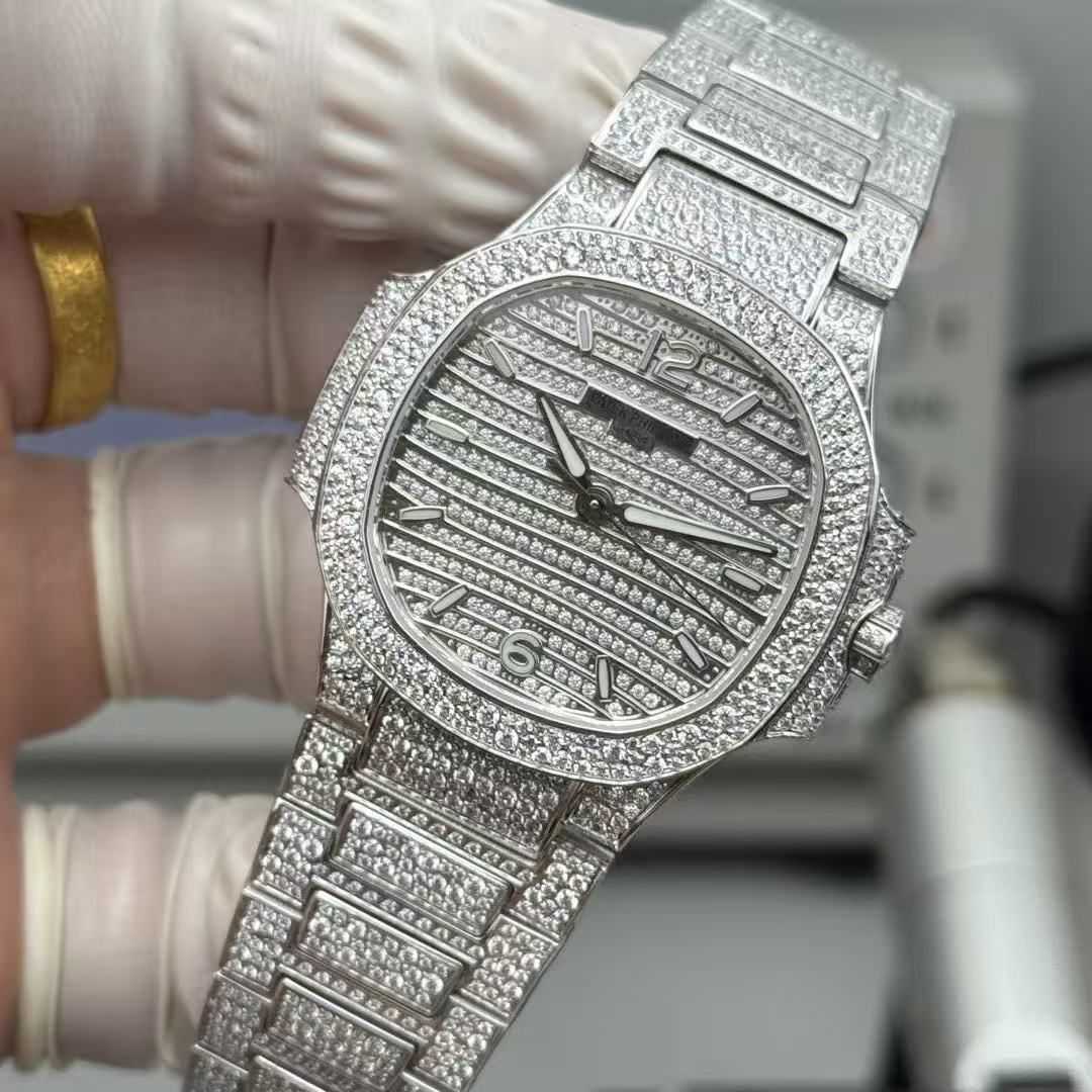Patek Philippe Nautilus Full Diamond Dense Steel Band Automatic Ladies Watch 图 3