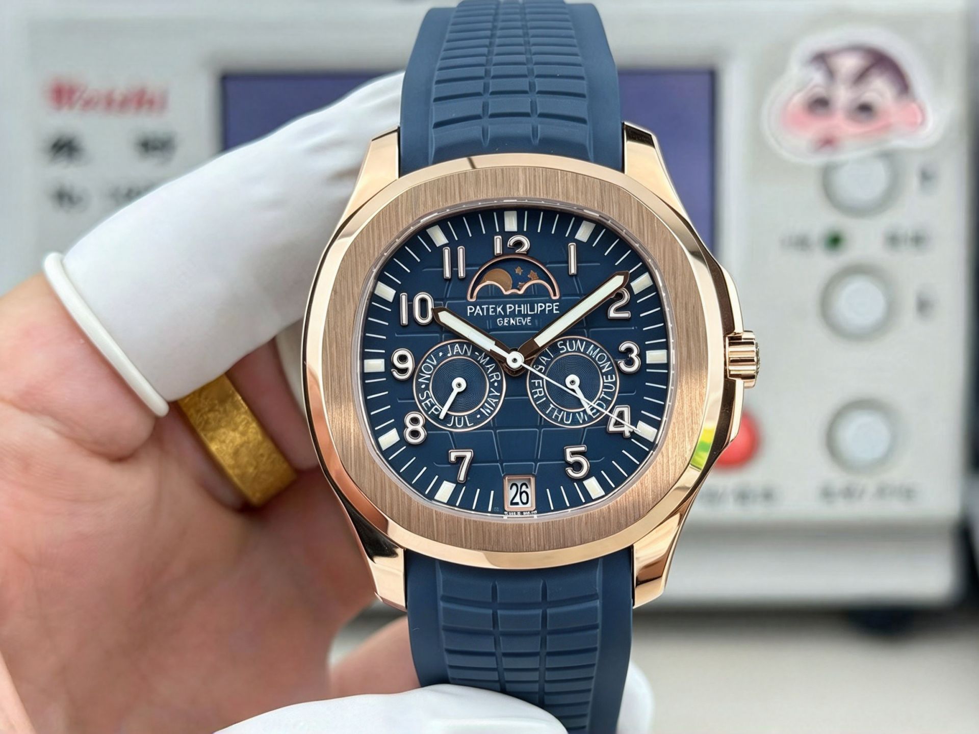 Rose Gold Calendar Moon Grenade Blue Disc Rubber Band Men's Luxury Sport Watch