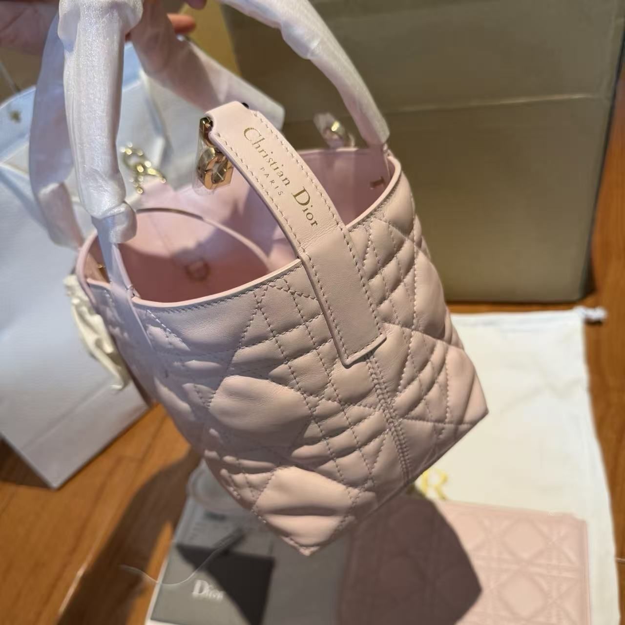 Dior Toujours rattan tote bag in pink cowhide with matching small wallet 图 3