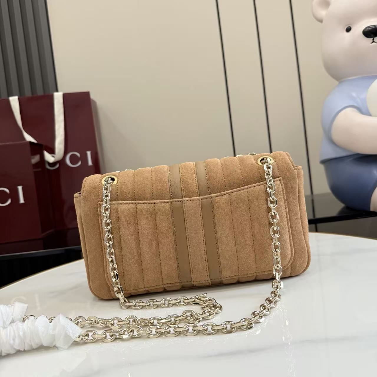 Gucci Spot Womens Suede Chain Bag 2026 New Shoulder Crossbody Bag, Dark Brown & Light Camel Bicolor 图 5