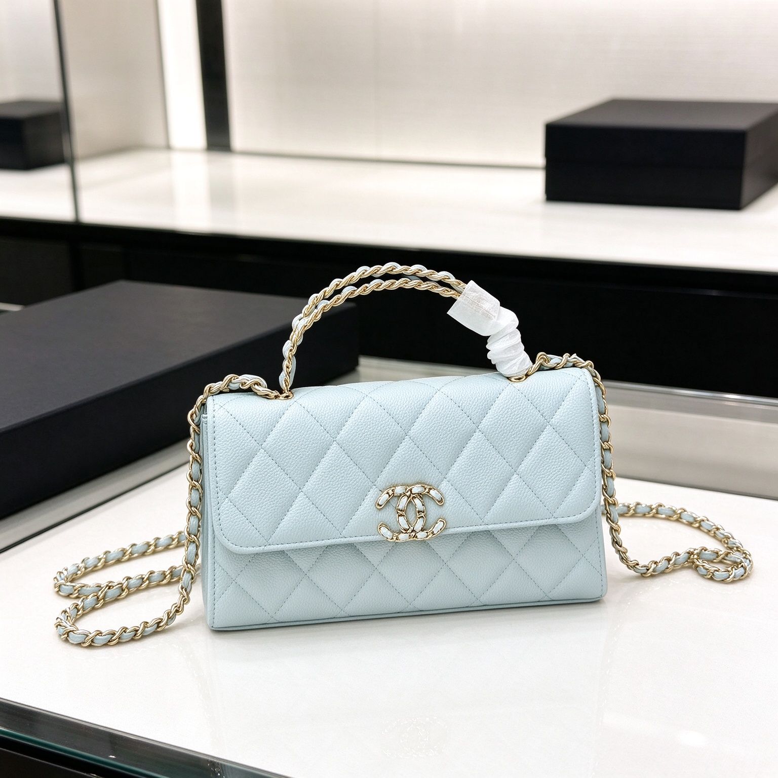 Chanel Rhombus Twist Handle Chain Bag, 5 Colors Available (Black/Baby Blue/Milk White/Milk Tea Rice/Sakura Pink) 图 3