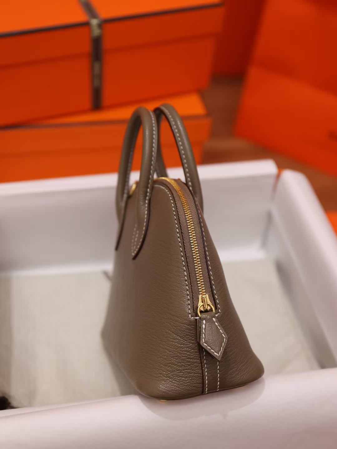 Hermès Title: Elephant Grey Mini Seashell with Lychee Pattern Handbag Crossbody Bag Light Luxury Elegant Women's Bag 图 3