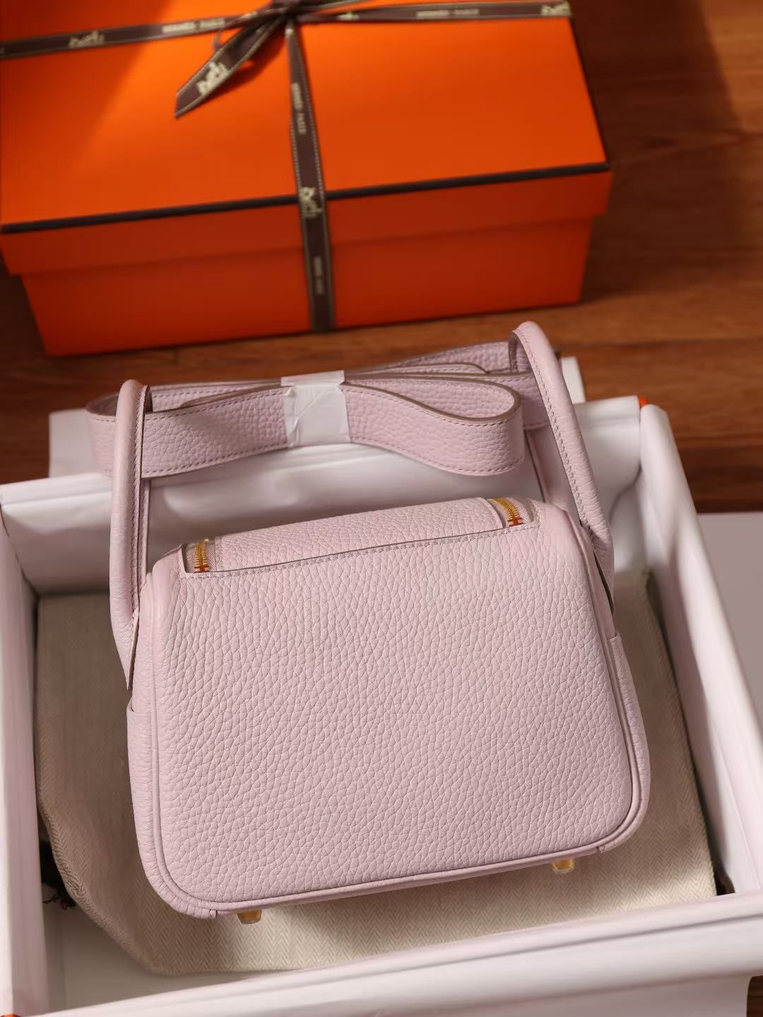 Hermès Mini Lindy Litchi Women's Bag Elephant Grey/Pure White/Sakura Pink Handbag Crossbody Light Luxury Small Bag 图 8