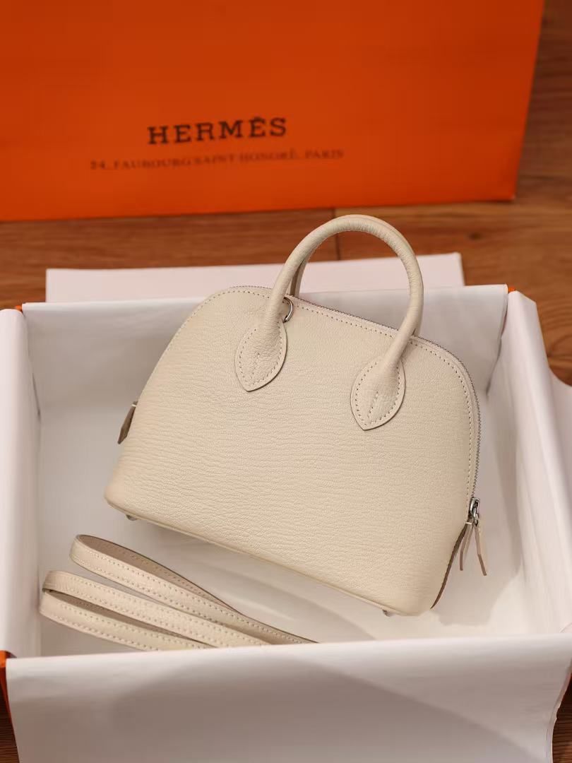 Hermès Lightweight Simple Metal Circle Earrings Elegant Commuter Versatile Earrings 图 2