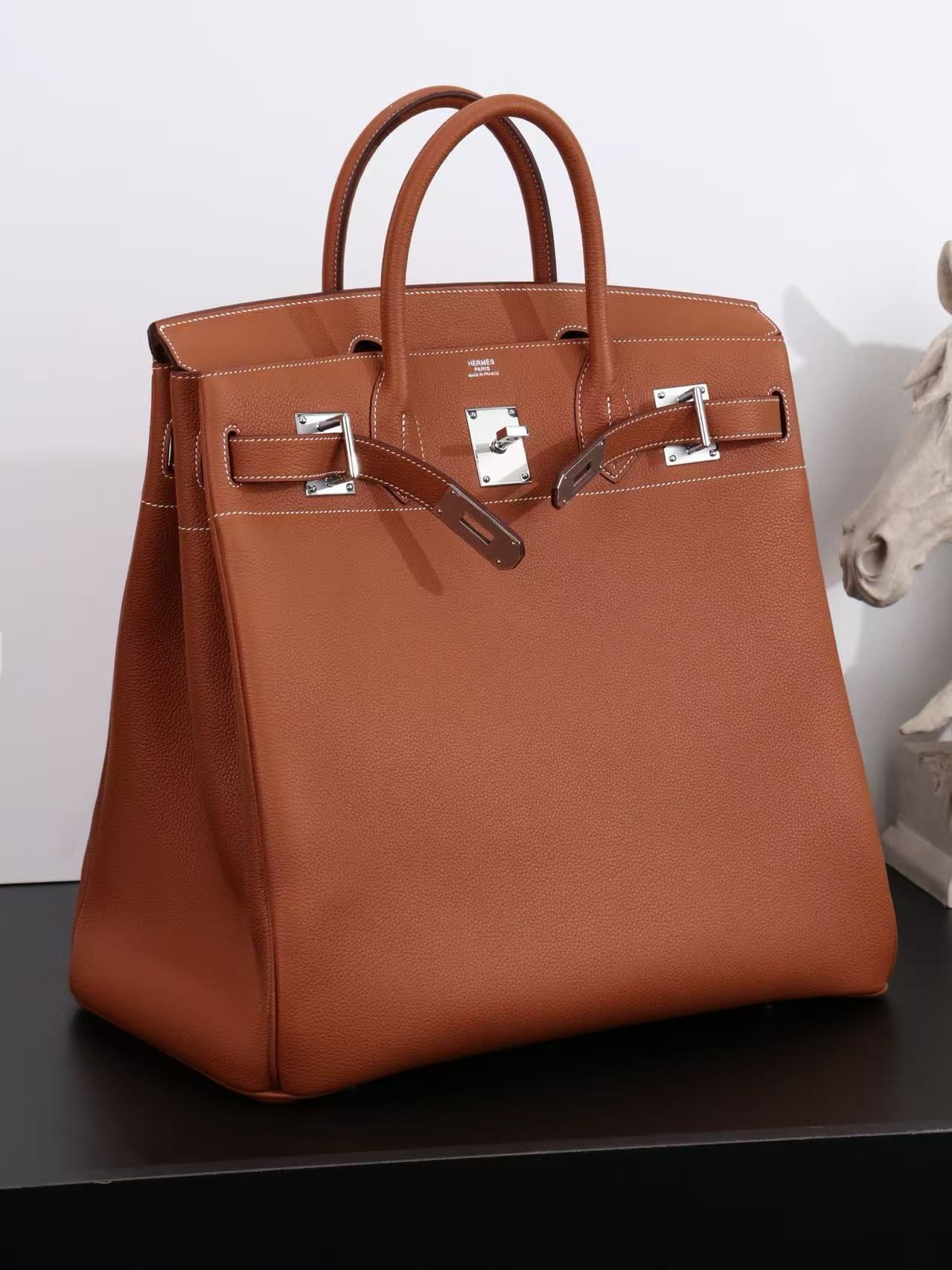 Hermès Platinum Style Lychee Pattern Handbag, Large Capacity Commuter Bag, Black/Elephant Grey/Caramel Brown 图 2