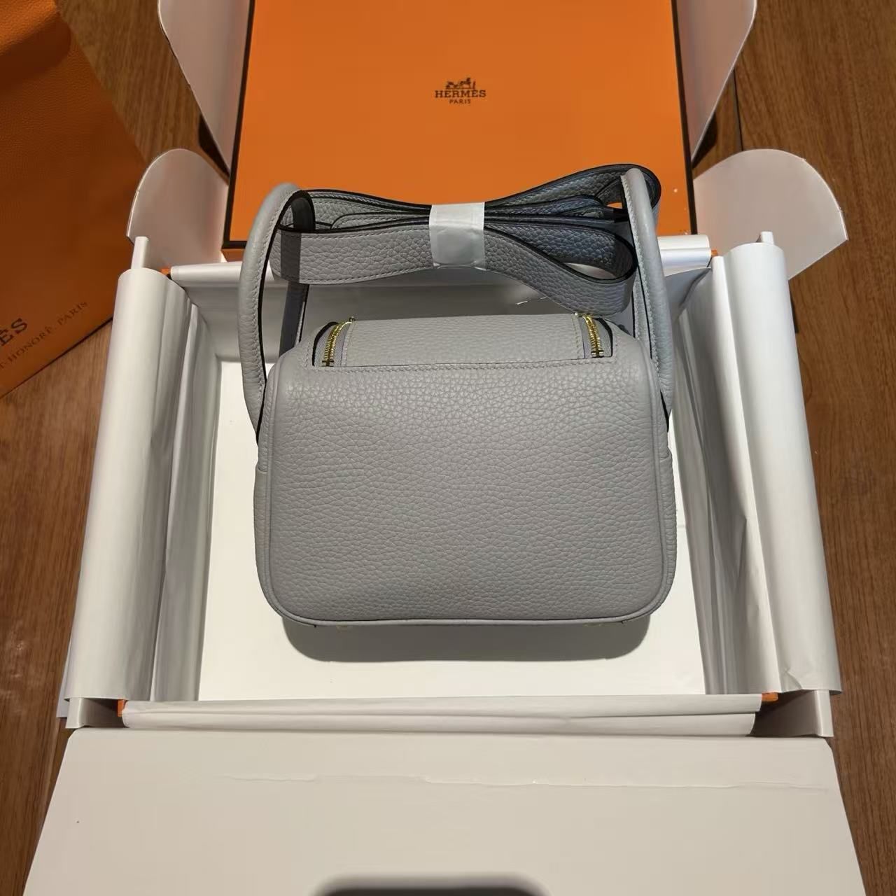 Hermès mini Lindy style lychee small bag smog blue light luxury messenger handbag 图 3